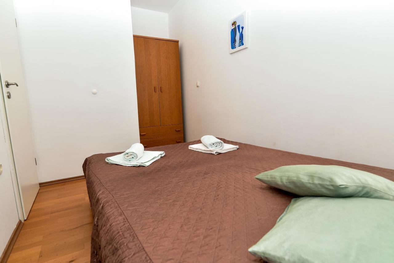 Nena Apartment Sukosan Luaran gambar