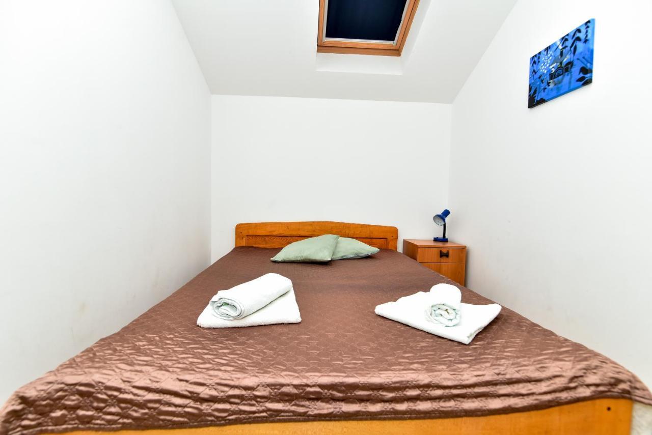 Nena Apartment Sukosan Luaran gambar