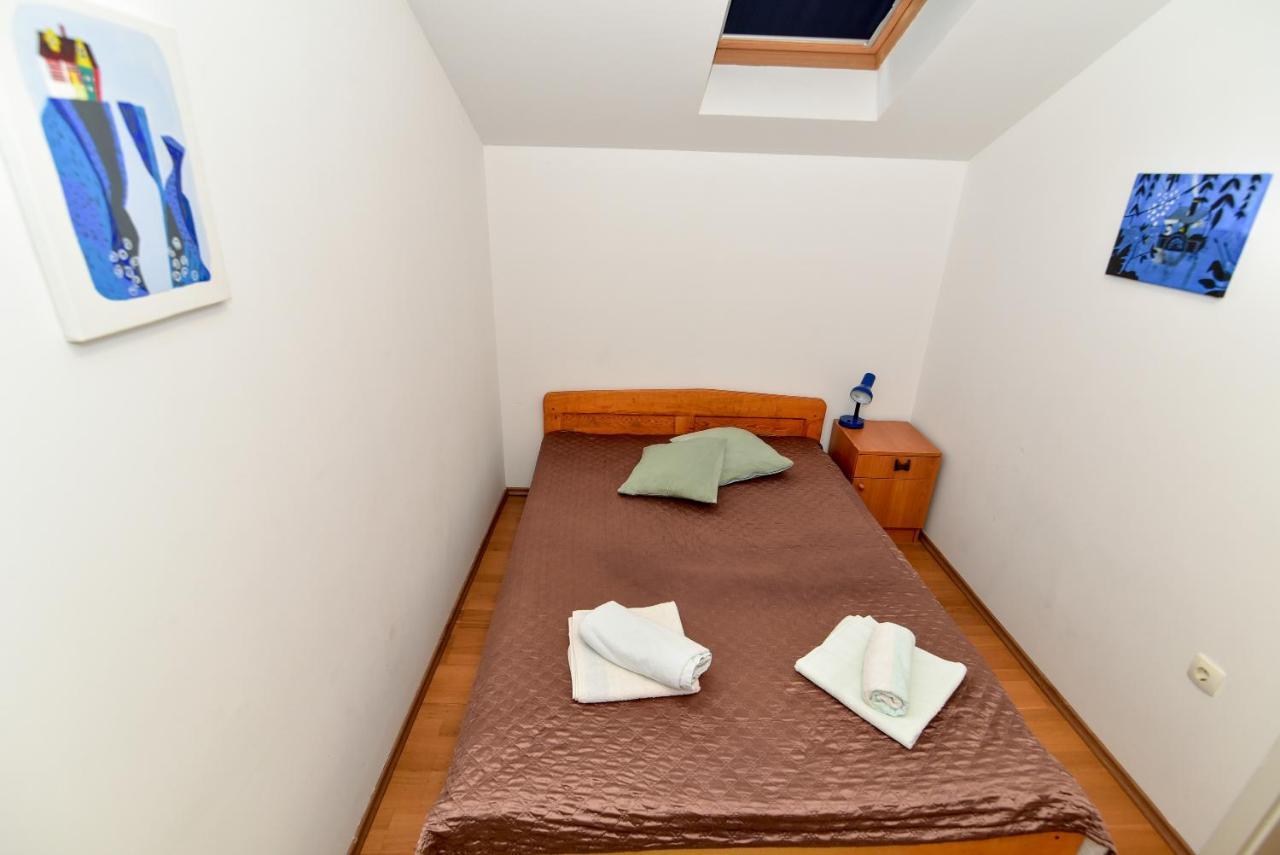 Nena Apartment Sukosan Luaran gambar